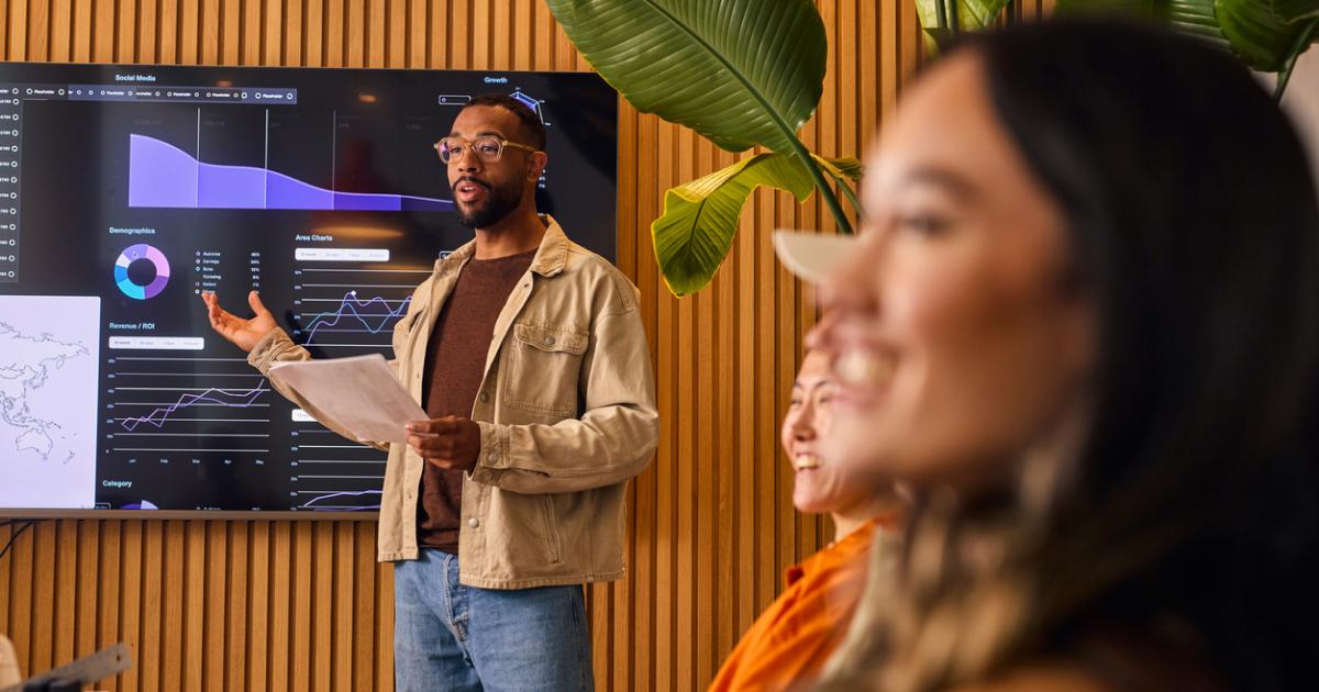 The 15 Sales Metrics Every Commercial Services Leader Should Track (And Why)