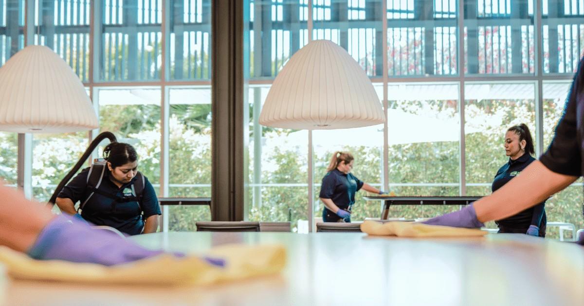 Building the Ultimate Facility Manager Contact Database for Cleaning Services